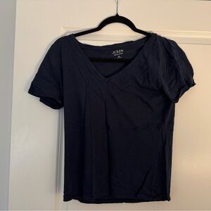 Women’s J. Crew navy v neck tee